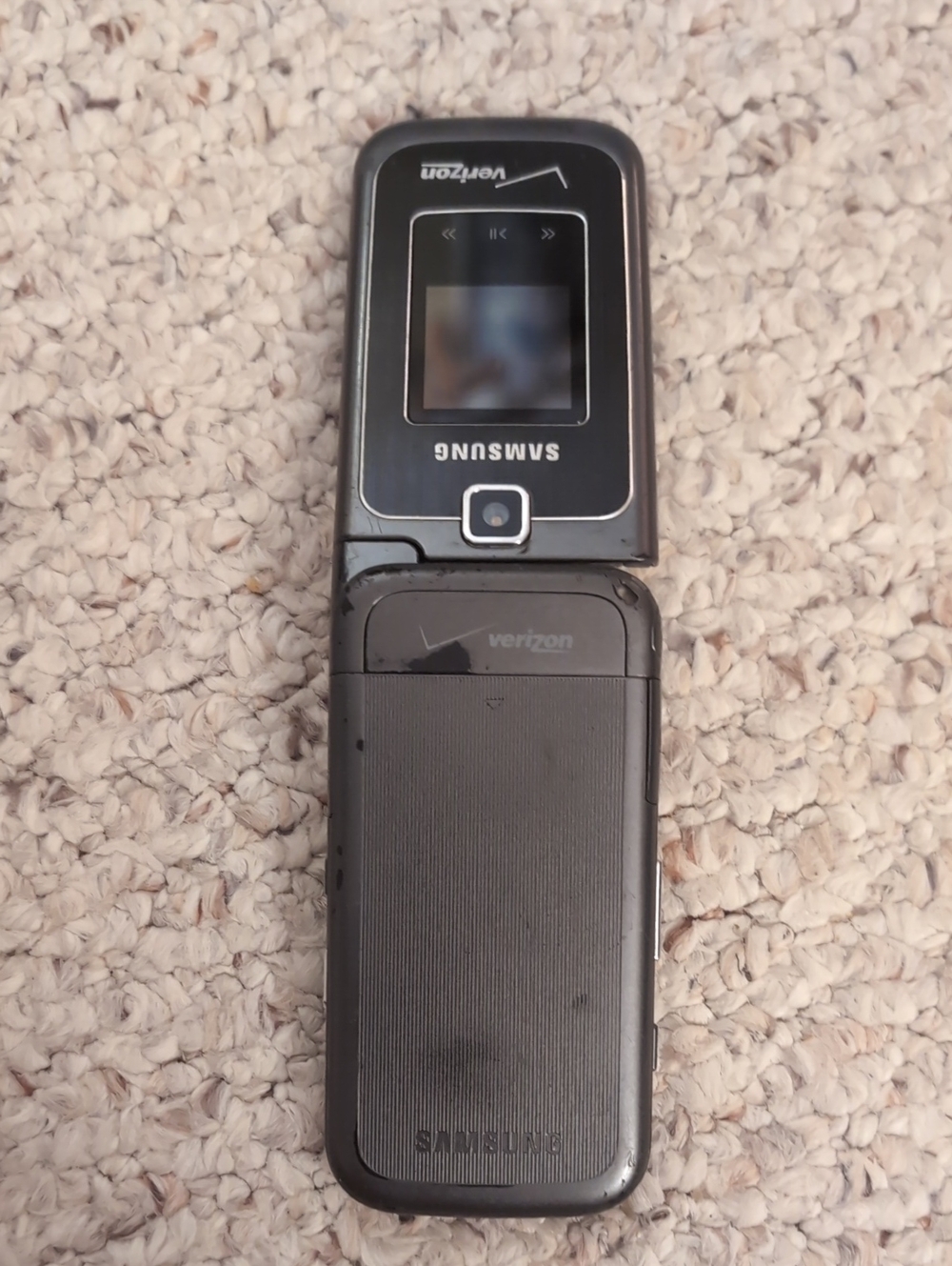 Samsung Alias 2 Cell Phone - Picture 4 of 8